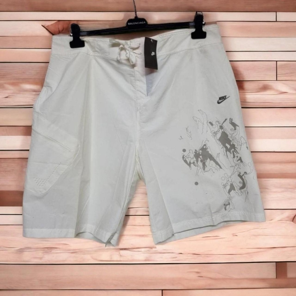 Nike 2007 cream patterned Bermuda shorts.Size 38 waist Bnwt - Picture 1 of 4